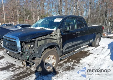 2010 Toyota Tundra Grade 5.7L V8 z USA, uszkodzony, nr VIN 5TFCY5F12AX010492